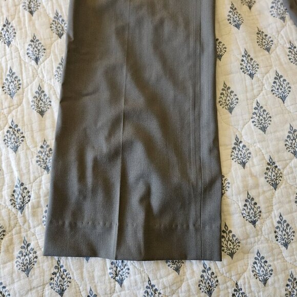 Lafayette 148 NY Gray Wool Career Trousers Size 6—Tailored, Modern, Elevated - Picture 5 of 12